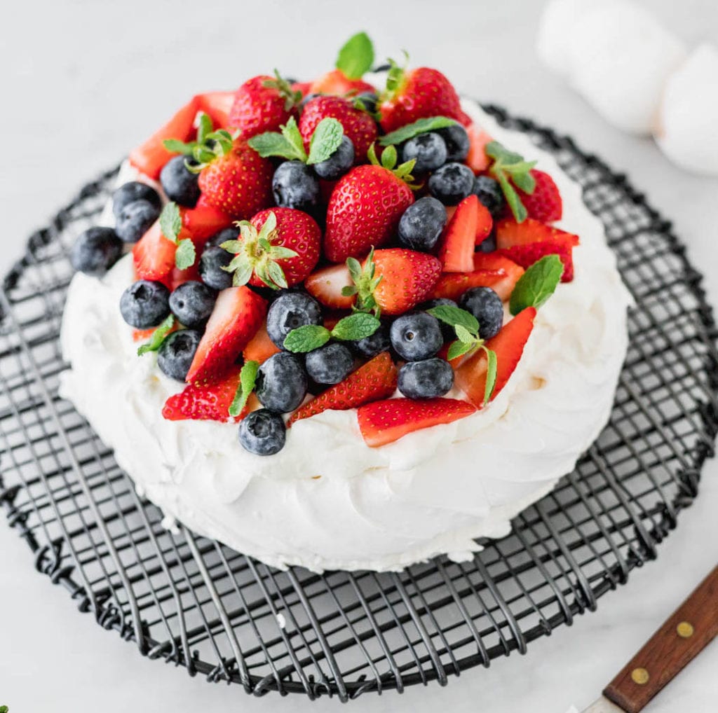 Berry Pavlova